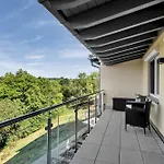 Inhome - Kueche - Tv - Parken - Balkon *