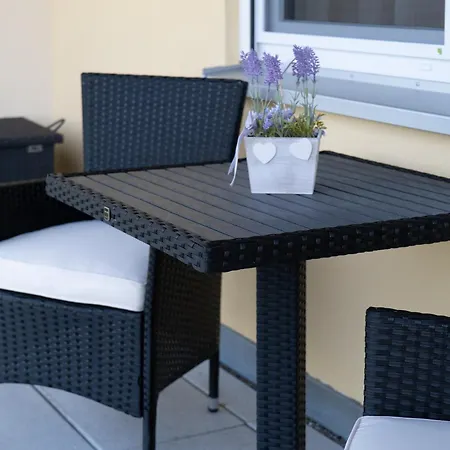 Inhome - Kueche - Tv - Parken - Balkon * Kirchberg an der Jagst